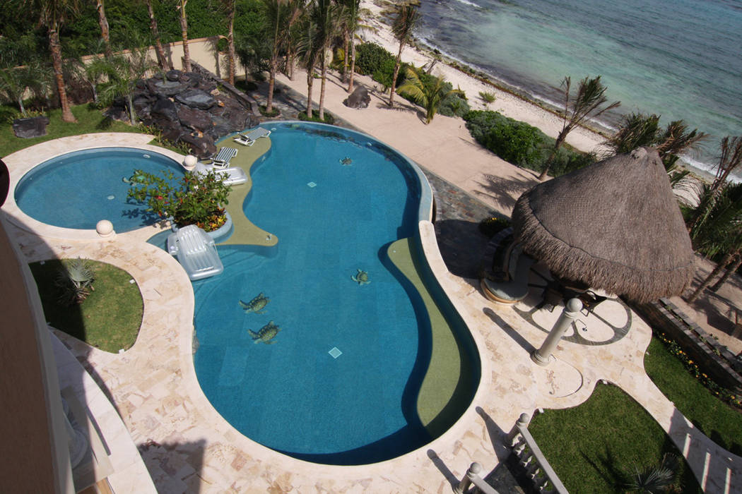 Casa Lasata, DHI Arquitectos y Constructores de la Riviera Maya DHI Arquitectos y Constructores de la Riviera Maya Infinity Pool