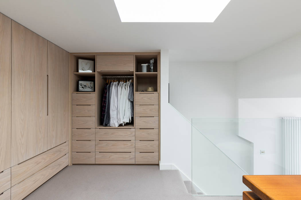 Dulwich Loft Conversation , R+L Architect R+L Architect Modern dressing room