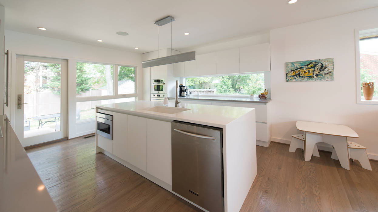 Courtyard House, ARCHI-TEXTUAL, PLLC ARCHI-TEXTUAL, PLLC Built-in kitchens