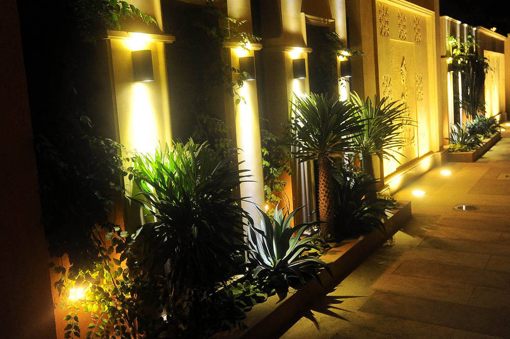 Private Residential Villa - Sheikh Zayed, SIGMA Designs SIGMA Designs Classic style garden