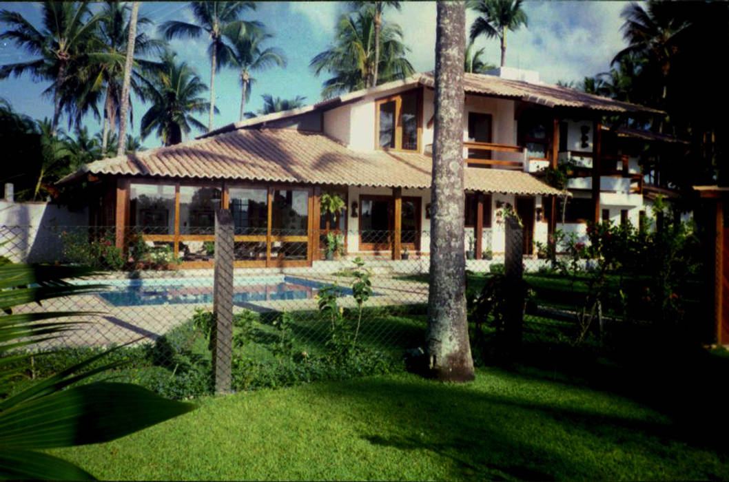 Residencia em Taperapuã. Porto Seguro Maria Dulce arquitetura Casas familiares