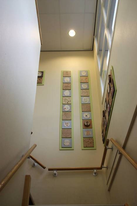 Trapopgang en wand kunstproject janny doornbos architektonische vormgeving Bedrijfsruimten Scholen