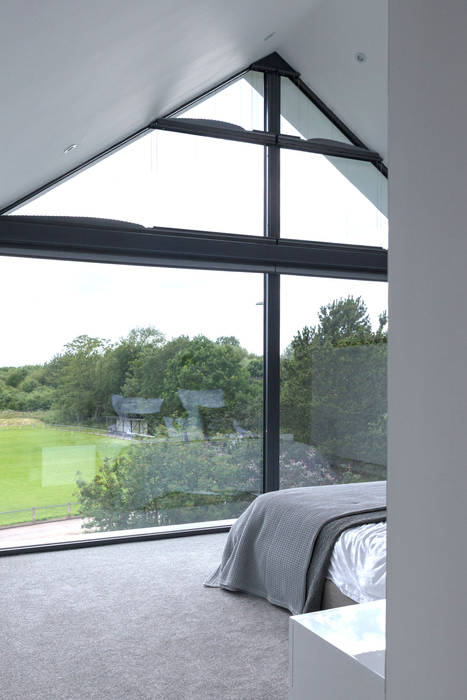 Master Bedroom guy taylor associates Nowoczesna sypialnia house extension,eco retrofit,contemporary design