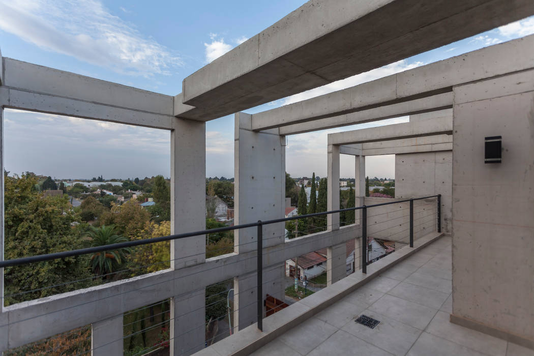 Jacinto Chiclana, Ciudad y Arquitectura Ciudad y Arquitectura Balcones y terrazas minimalistas