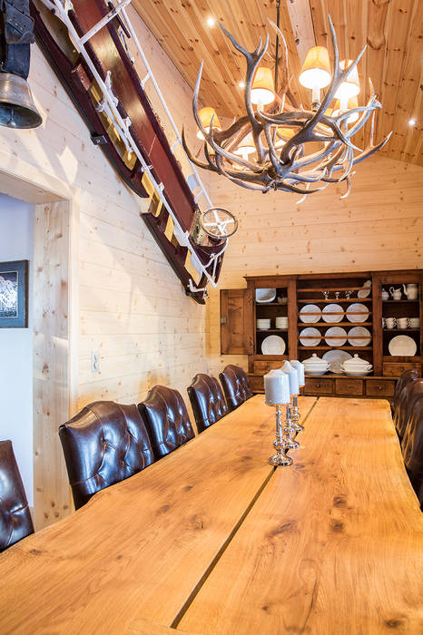 Dining room Prestige Architects By Marco Braghiroli Rustic style dining room lighting,Dining room,dining room,wooden furniture