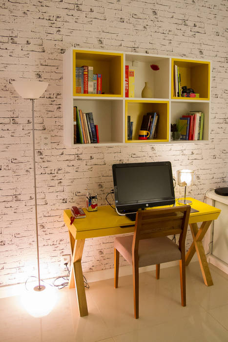 Home Office/Quarto de Hóspedes Seleto Studio Design de Interiores Escritórios modernos Tijolo home office,marcenaria,tijolinho,papel de parede