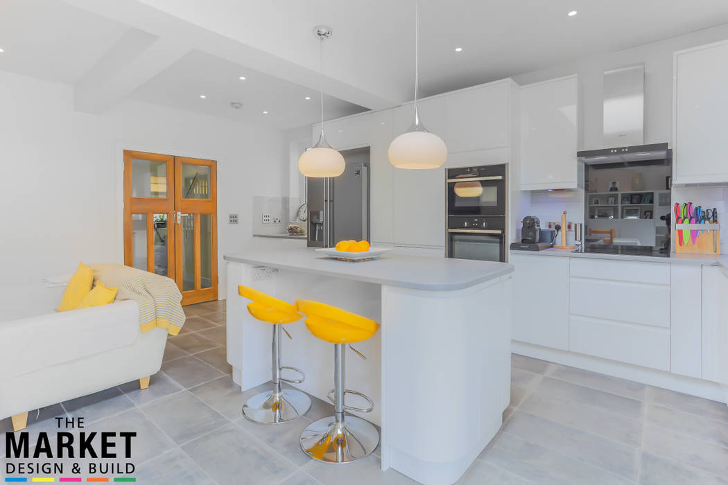 Beautiful, Light Kitchen Extension In London, The Market Design & Build The Market Design & Build Modern dining room