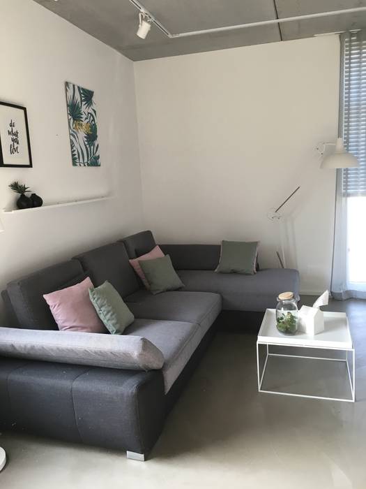 Low Budget Bungalow In Minden Moderne Wohnzimmer Von Traumreich