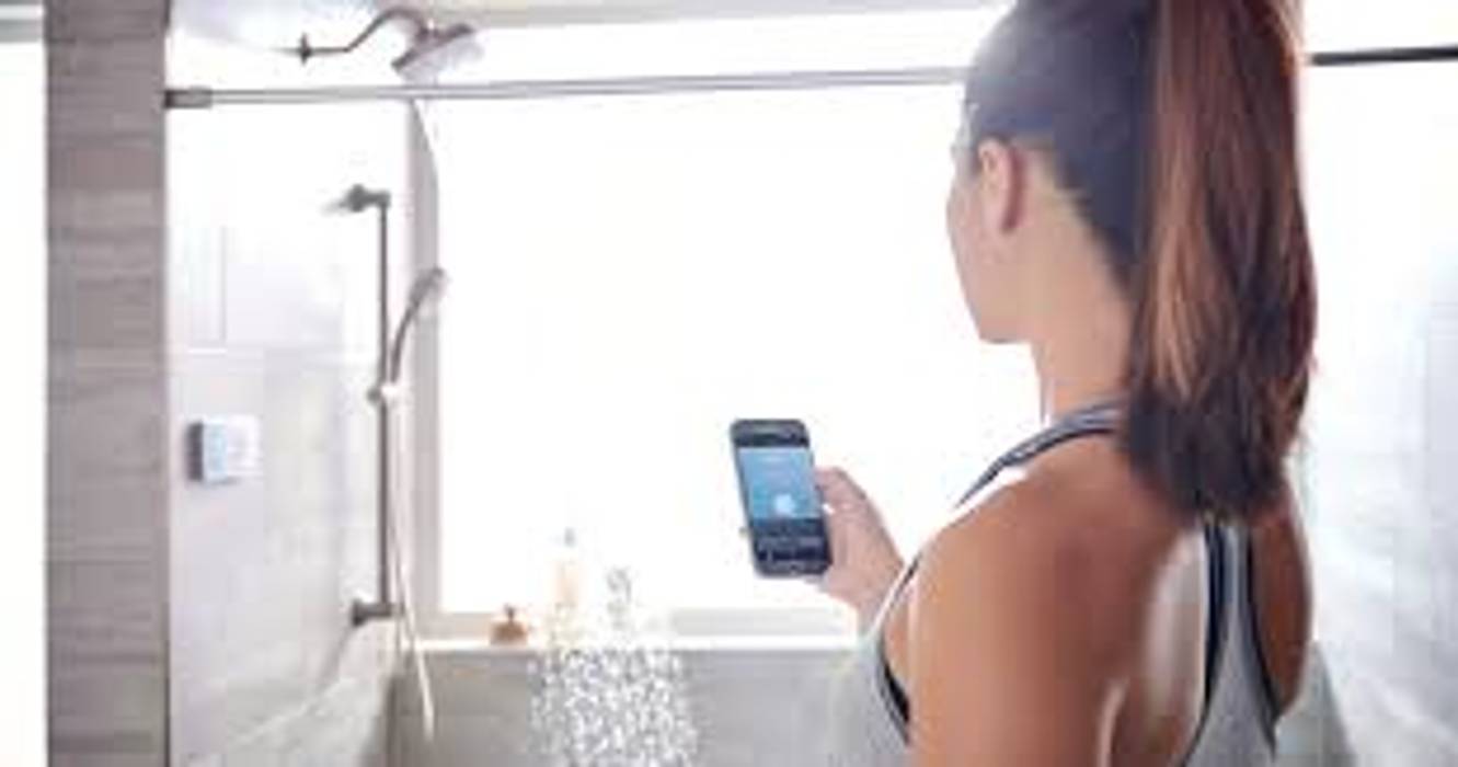 Toma el control y digitaliza tu experiencia en la ducha, VAP ARQUITECTOS VAP ARQUITECTOS Kamar Mandi Modern Bathtubs & showers