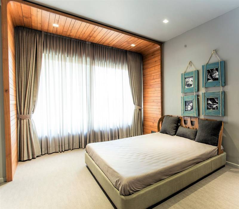 BEDROOM 1 DESIGNER'S CIRCLE Modern style bedroom Property,Furniture,Building,Comfort,Wood,Fixture,Textile,Lighting,Interior design,Floor