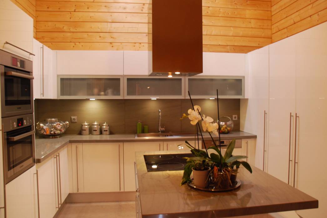 RUSTICASA | Casa unifamiliar | Santo Estevão, RUSTICASA RUSTICASA Kitchen units Solid Wood Multicolored