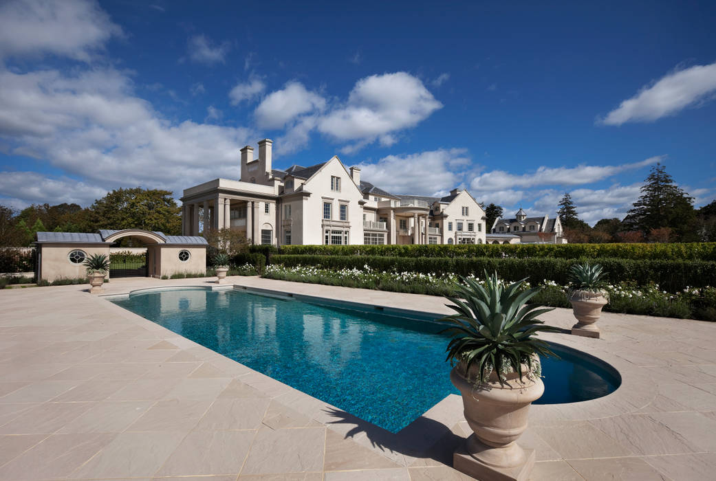 Villa Maria andretchelistcheffarchitects Country style pool