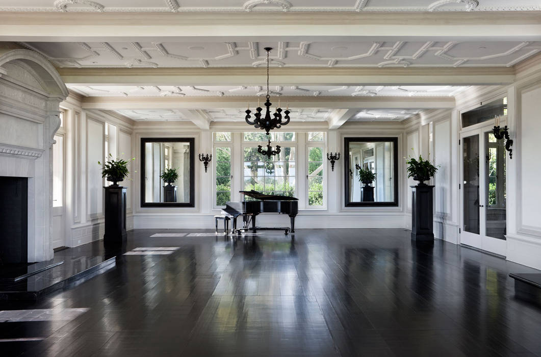 Villa Maria andretchelistcheffarchitects Living room villa,country,historic home,renovation,united states,hamptons