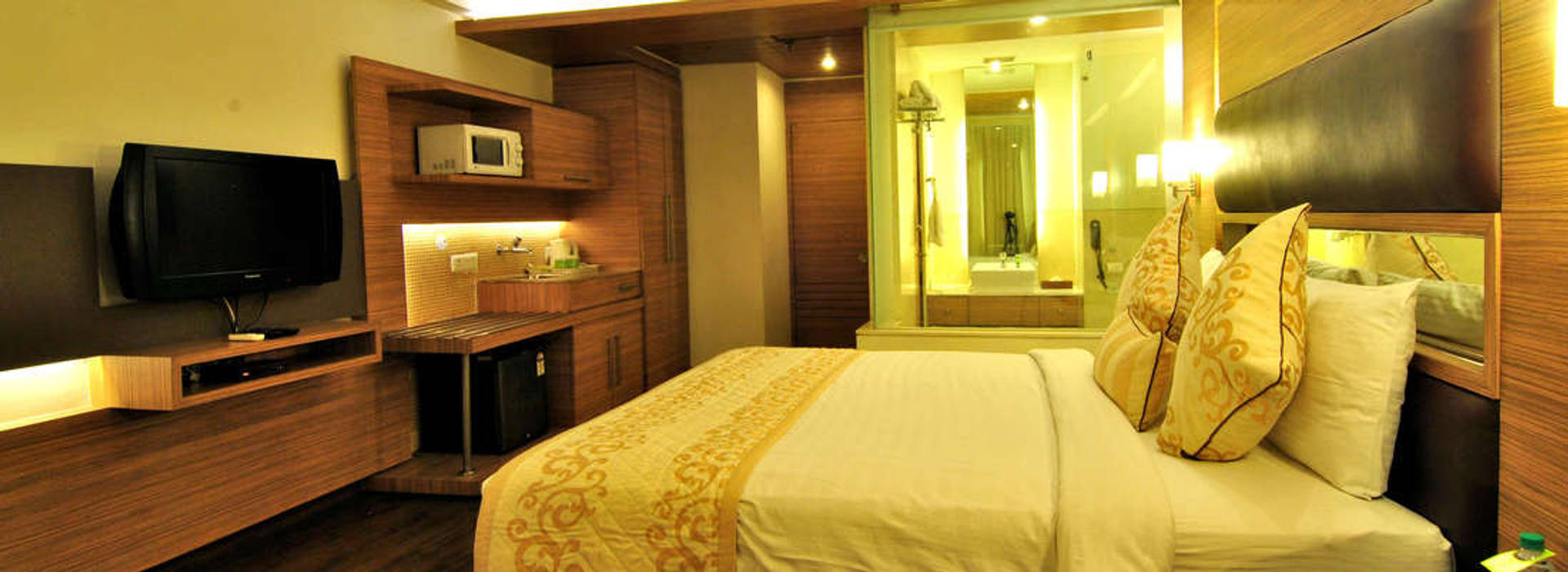 BEDROOM Evershine construction Commercial spaces Hotels
