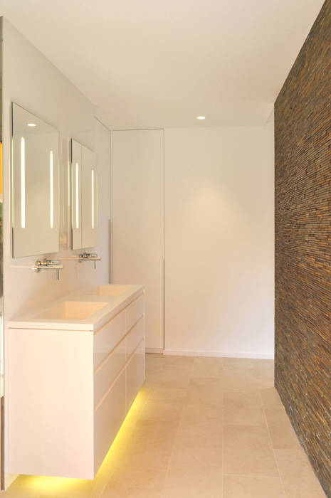 Bathroom Rardo - Architects Phòng tắm phong cách hiện đại architects in sitges,arquitectos,sitges,bathroom,bathroom lighting