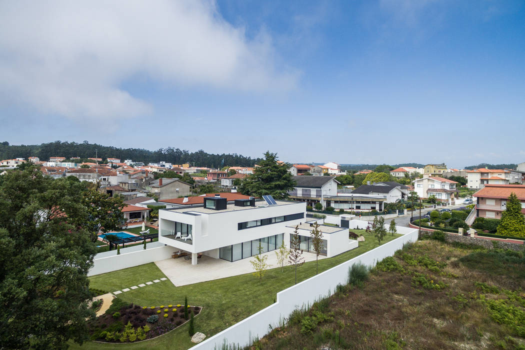 PERSPECTIVA EXTERIOR HUGO MONTE | ARQUITECTO Casas unifamilares Betão CASA BL,BEIRIZ,POVOA DE VARZIM,HUGO MONTE,VILA DO CONDE,ARQUITECTO