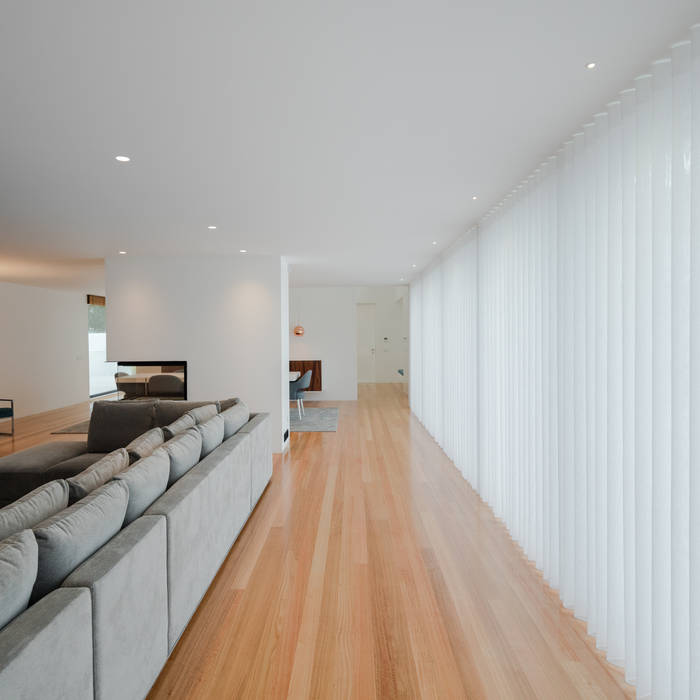 Casa BL, HUGO MONTE | ARQUITECTO HUGO MONTE | ARQUITECTO Minimalist living room Wood Wood effect