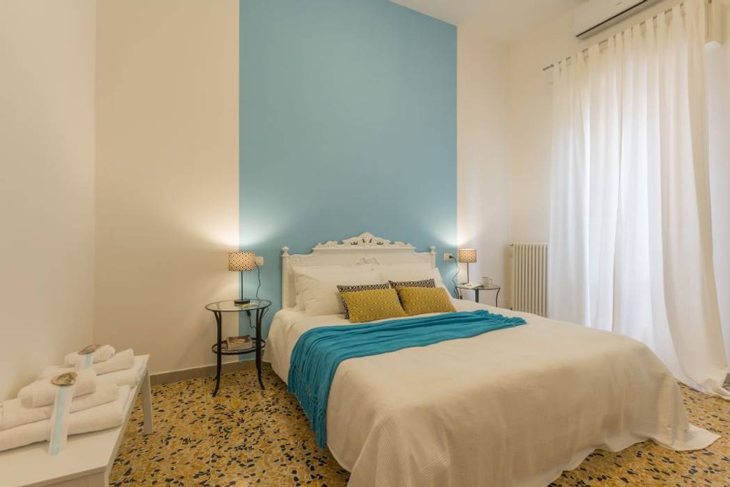 Gabbiano Reale, Home Staging per la microricettività, Anna Leone Architetto Home Stager Anna Leone Architetto Home Stager Mediterranean style bedroom