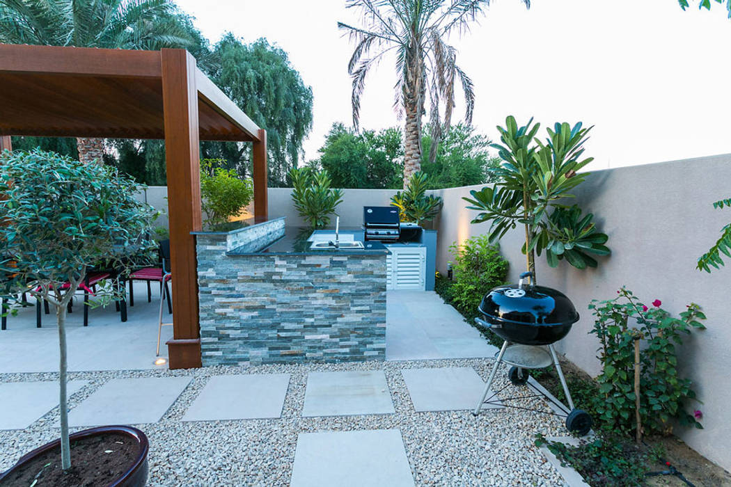 Saheel Villa, Hortus Landscaping Works LLC Hortus Landscaping Works LLC Nhà vườn