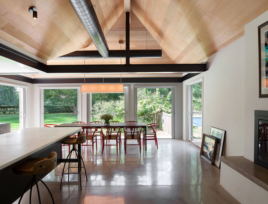 Shelter Island Country Home, andretchelistcheffarchitects andretchelistcheffarchitects インダストリアルデザインの ダイニング