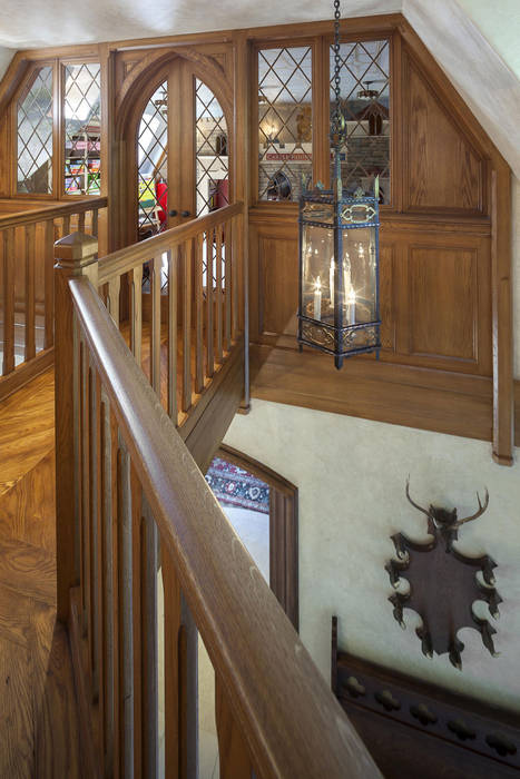 Round Hill Estate andretchelistcheffarchitects Eclectic style corridor, hallway & stairs