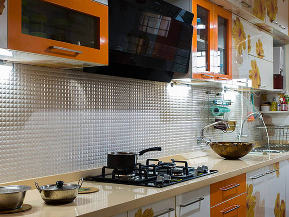Interior designers in bangalore for apartments : modern by Urban Living Designs,Modern modular kitchen,kitchen interior