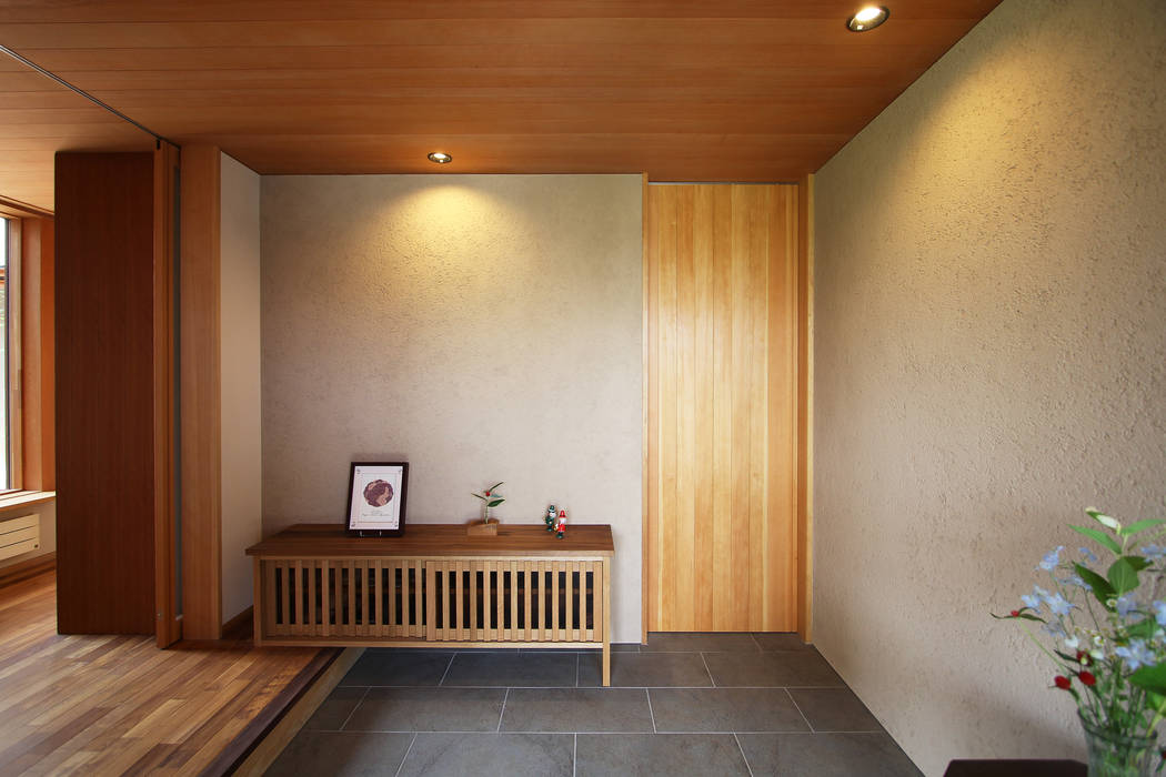 玄関ホール 藤松建築設計室 モダンスタイルの 玄関&廊下&階段