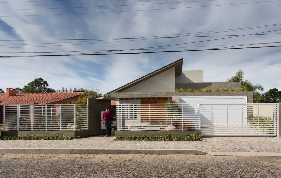 homify Lean-to roof Concrete