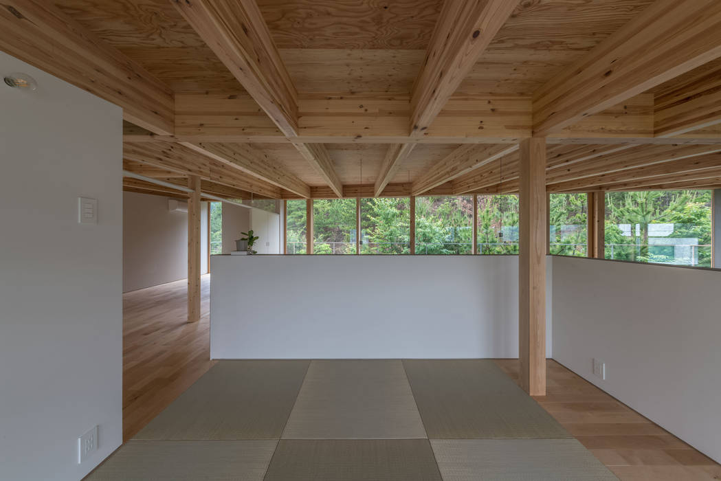 畳スペース 武藤圭太郎建築設計事務所 モダンデザインの 多目的室
