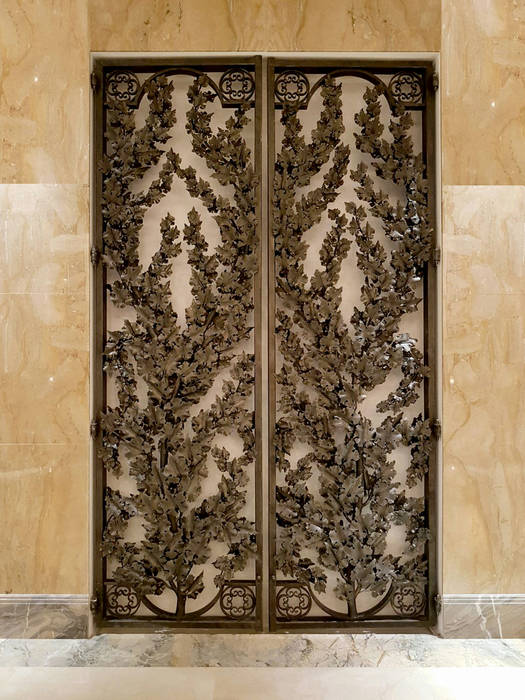 Classic Style Corridor Hallway And Stairs By Villi Zanini