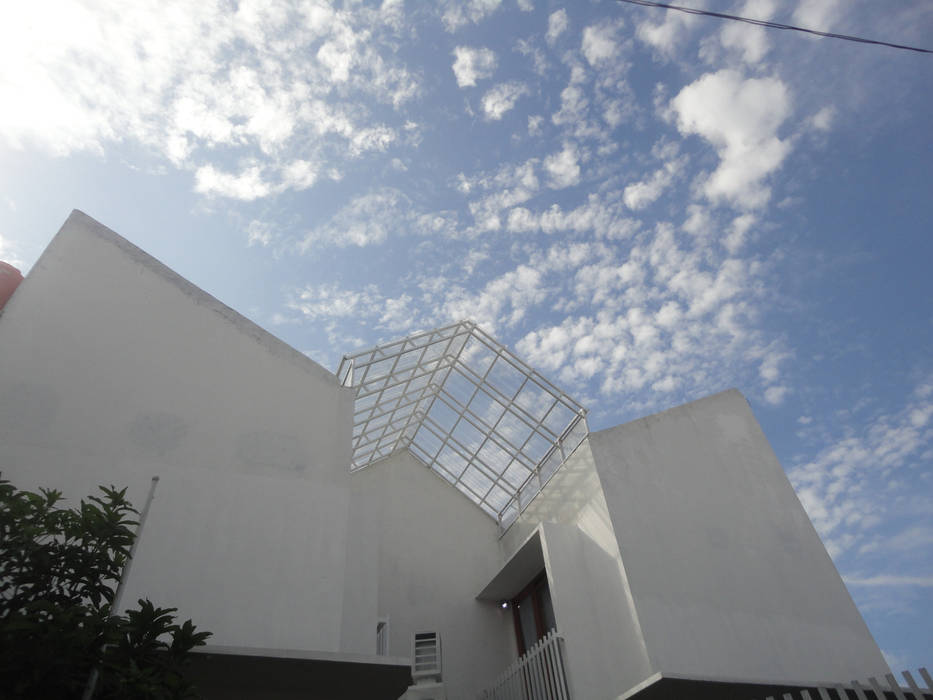 rumah Gandeng , studioindoneosia studioindoneosia Roof terrace Bricks