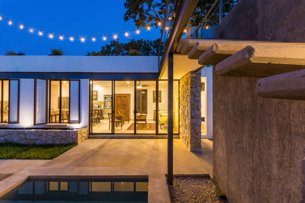 Riad Lluvia, Cetina y Ancona Arquitectos Cetina y Ancona Arquitectos 地中海デザインの テラス