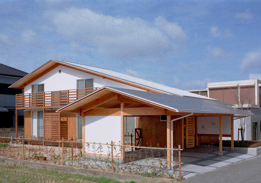 Oh-House okayama, 三宅和彦／ミヤケ設計事務所 三宅和彦／ミヤケ設計事務所 Chalés e casas de madeira Madeira Efeito de madeira