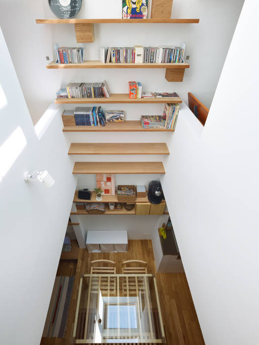 小さな空間とはの家 / Tiny House in Kobe, 藤原・室 建築設計事務所 藤原・室 建築設計事務所 餐廳