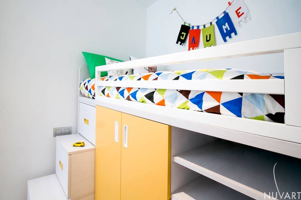 Vivienda Vila-Real, NUVART NUVART Dormitorios infantiles de estilo mediterráneo