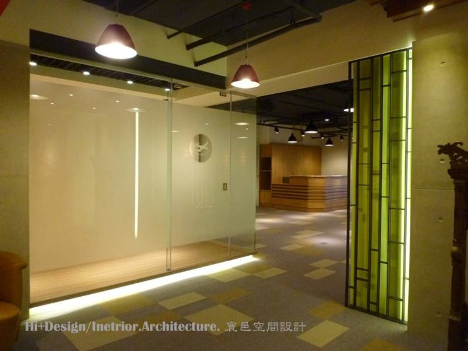 會議室入口 Hi+Design/Interior.Architecture. 寰邑空間設計 牆面