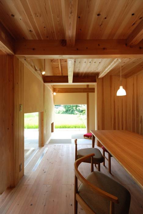 柿碕の家, 神谷建築スタジオ 神谷建築スタジオ Eclectic style dining room