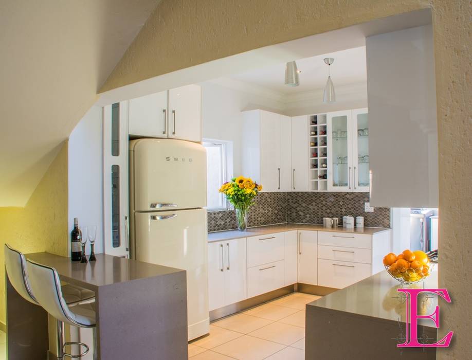 Modern White High-gloss Ergo Designer Kitchens & Cabinetry Kitchen units Wood-Plastic Composite