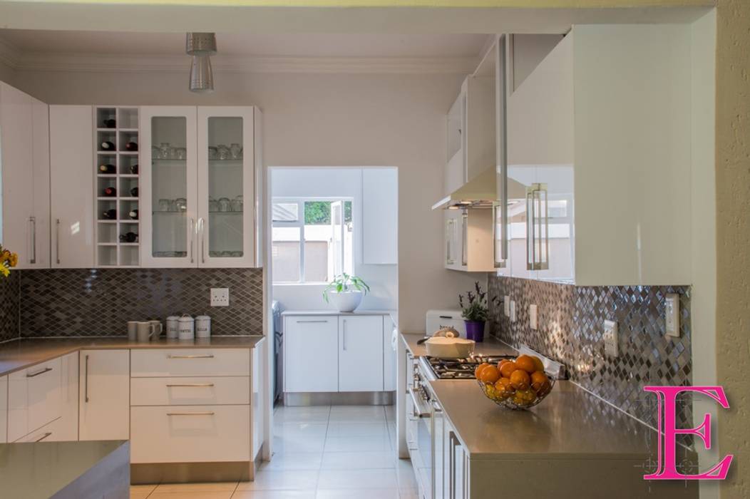 Modern White High-gloss Ergo Designer Kitchens & Cabinetry Kitchen units Wood-Plastic Composite