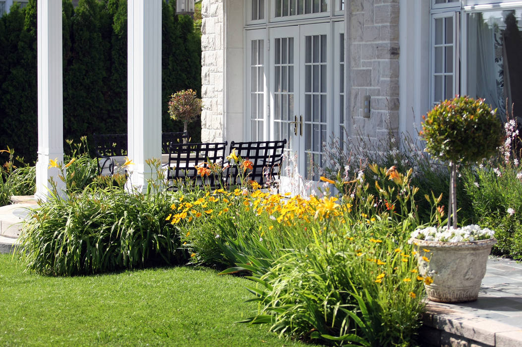 Jardín de Estilo Clasico-Moderno, Vivero Antoniucci S.A. Vivero Antoniucci S.A. Jardines clásicos