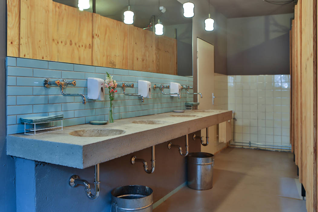 Waschtisch im Grandhotel michael adamczyk - architekt und stadtplaner Gewerbeflächen Beton betonwaschbecken,upcycling,Veranstaltungsorte