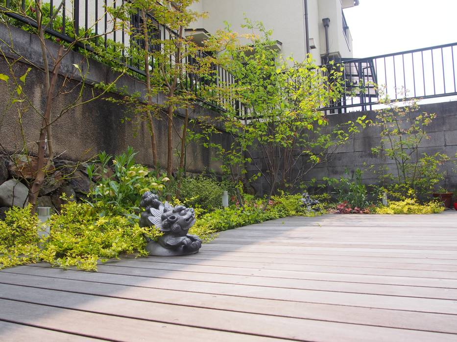 訪れる植物達 Gazon ガゾン モダンな庭 木 Homify 訪れる植物達 Gazon ガゾン モダンな庭 木 Homify