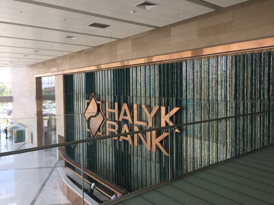 HALYK BANK - Kazakistan YBM Tasarım Dekoratif Cam Paneller Ticari alanlar Cam Ofis Alanları