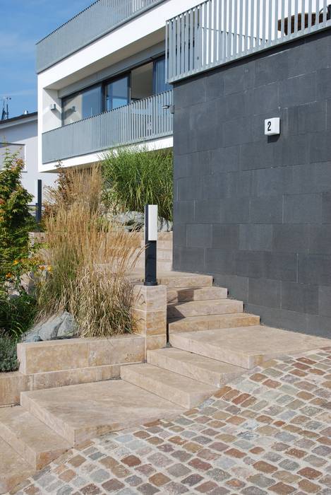 Casa Mediterrana Mediterraner Balkon Veranda Terrasse Von Seltra Natursteinhandel Gmbh Mediterran Kalkstein Homify