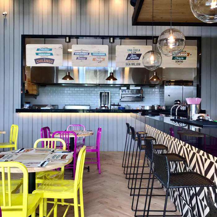 Cocina abierta y barra bar marisagomezd Espacios comerciales Restaurantes