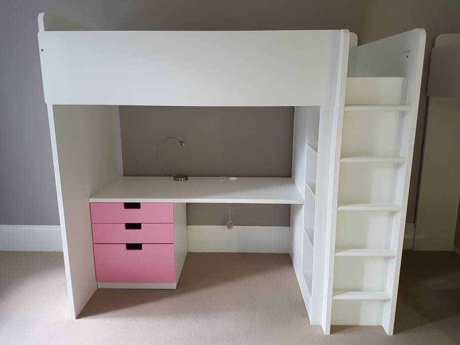 Children's Loft Bed Assembly Flat Pack Assembly Dormitorios de estilo moderno Camas y cabeceras