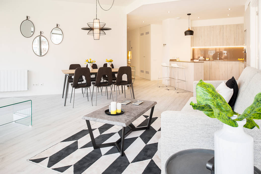 Home Staging Amueblar un Piso Express en Poblenou, Markham Stagers Markham Stagers Soggiorno moderno