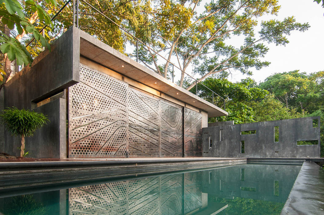 homify Modern pool