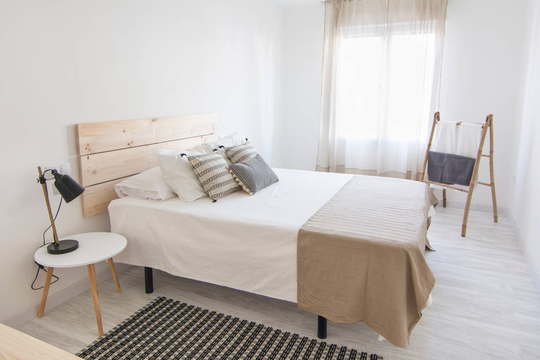 Dormitorio en Apartamento Turístico Ópera de Domingo Habitaciones de estilo clásico