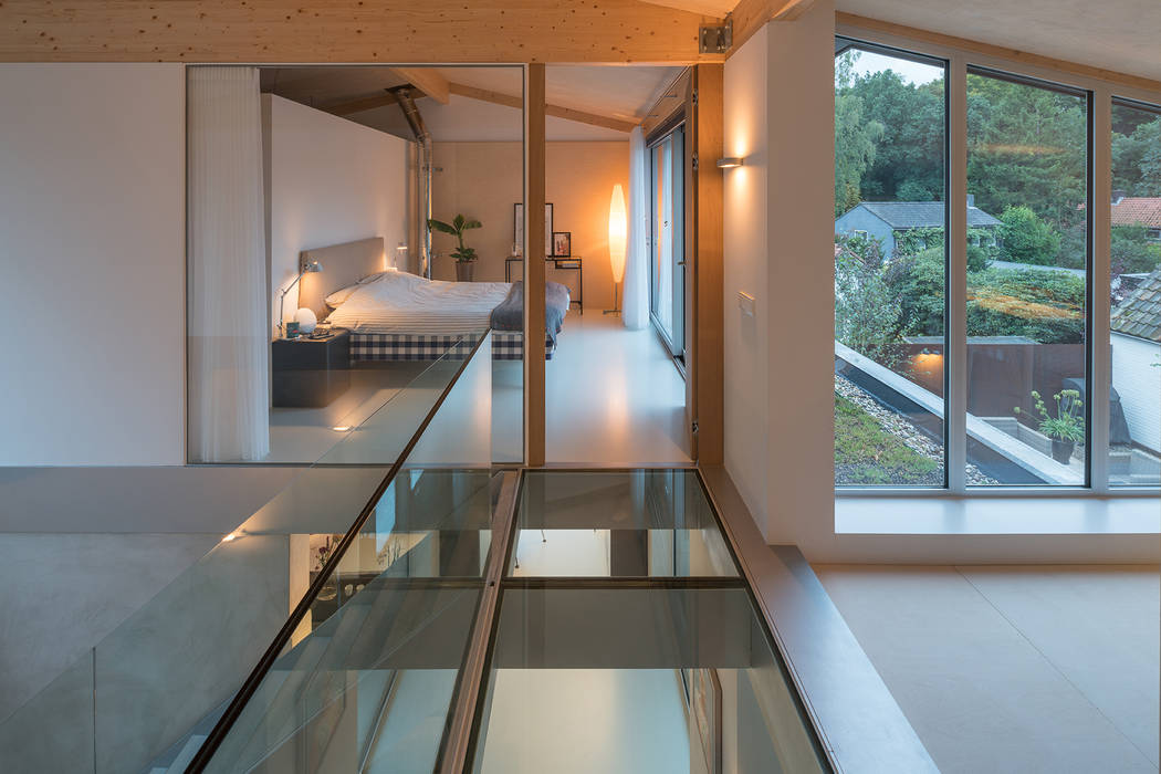 Patio House, Bloot Architecture Bloot Architecture Pasillos, vestíbulos y escaleras de estilo minimalista Vidrio